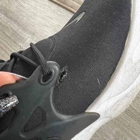 Mens BLACK NIKE REACT SIZE 12 - Picture 3 of 7